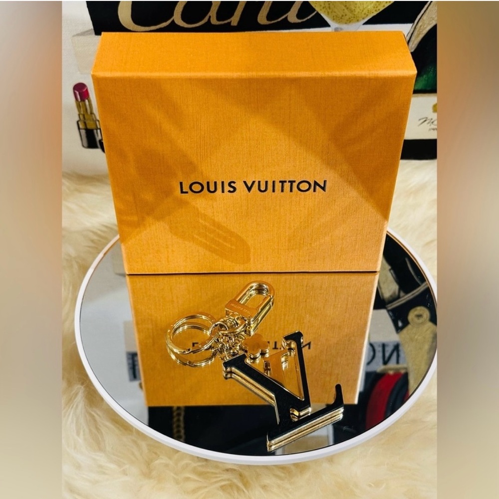 Louis Vuitton Port Cles Facet Bag Charm Keyring M63080 with Box EUC - Picture 3 of 6